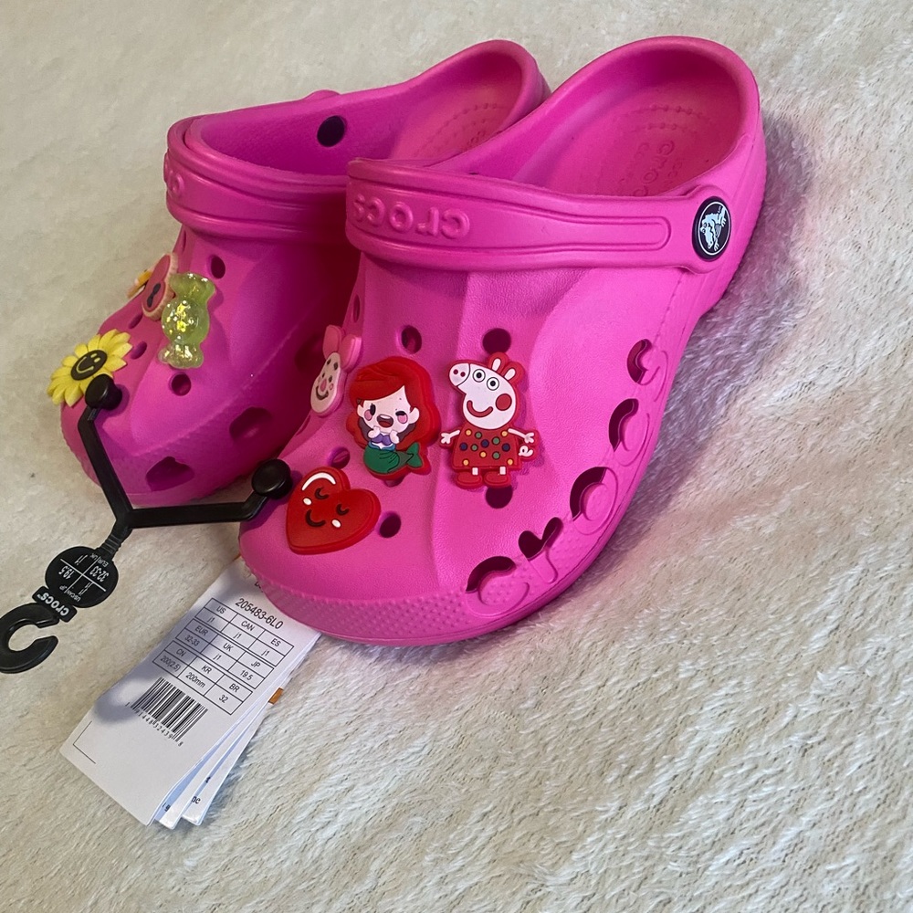 ๐ฉท Crocs ๐๏ธ - Picture 2 of 14